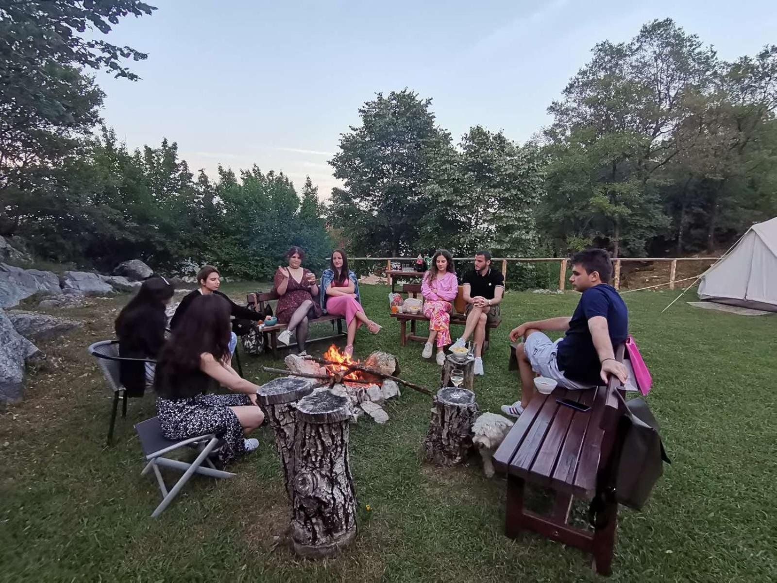 Отель Camp Oaza,Lipa Цетине Экстерьер фото